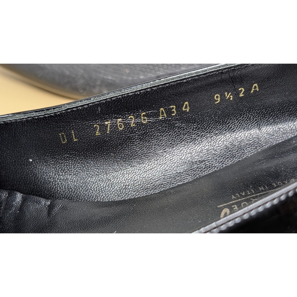 Salvatore Ferragamo Women DL 27626 Gancini Patent Kitten Heel Pump Size 9.5 A - Picture 13 of 13